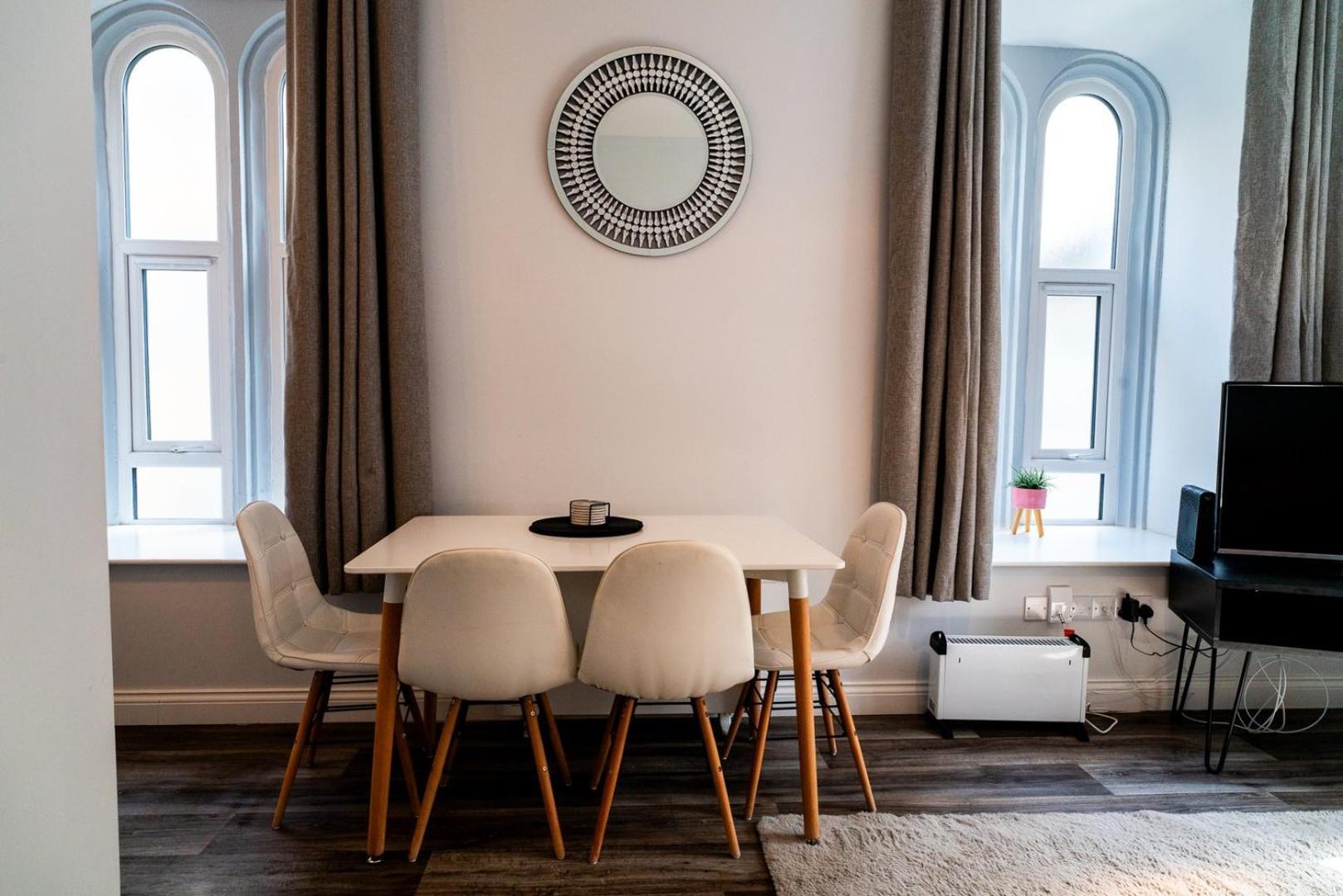 Appartement Free Parking | Smart Tv | 4 Guests à Swansea Chambre photo